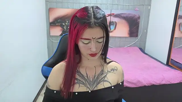 Snapshot of _lucia_21 chatting on September 22, 2025, 8:33 pm lucia 21 online show from September 22, 2025, 8:33 pm
