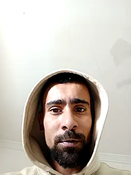 SlipperyEssay online show from March 30, 2026, 12:39 pm