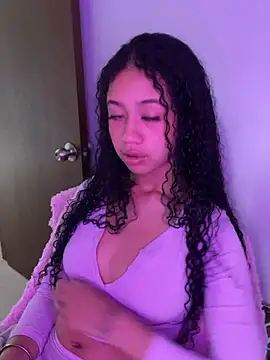 jadee8 online show from April 4, 2026, 6:16 pm