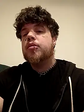 Kiami Noara online show from March 19, 2026, 1:48 pm