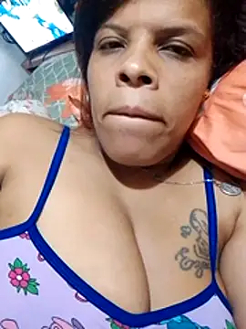 Snapshot of Esperanza_13 chatting on July 17, 2026, 2:29 am Esperanza 13 online show from July 17, 2026, 2:29 am