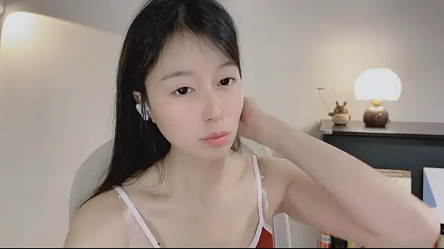 Snapshot of Onechestnut chatting on April 20, 2026, 4:59 am Onechestnut online show from April 20, 2026, 4:59 am