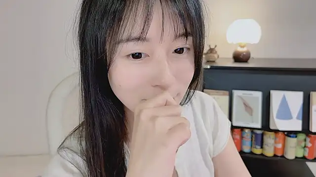 Snapshot of Onechestnut chatting on May 11, 2026, 4:04 pm Onechestnut online show from May 11, 2026, 4:04 pm