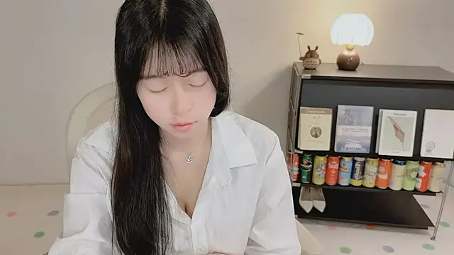 Snapshot of Onechestnut chatting on May 21, 2026, 5:25 am Onechestnut online show from May 21, 2026, 5:25 am