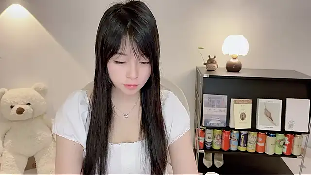 Onechestnut online show from June 15, 2026, 2:25 am
