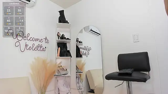 violetta pretty online show from March 3, 2026, 8:15 pm