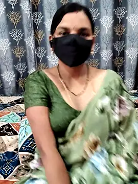 Snapshot of Lalitha-1995 chatting on June 18, 2026, 4:35 am Lalitha-1995 online show from June 18, 2026, 4:35 am