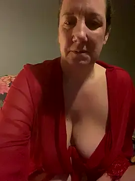 X-Victoria-X online show from November 6, 2025, 5:30 am