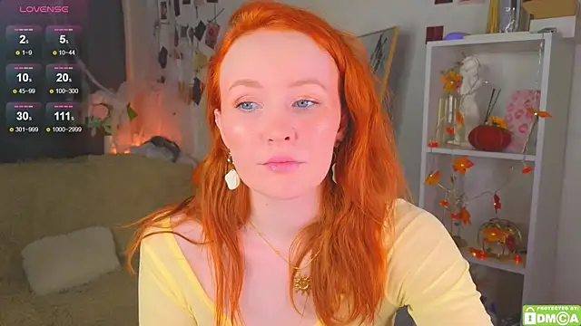 JoyceJones online show from November 1, 2025, 8:00 pm