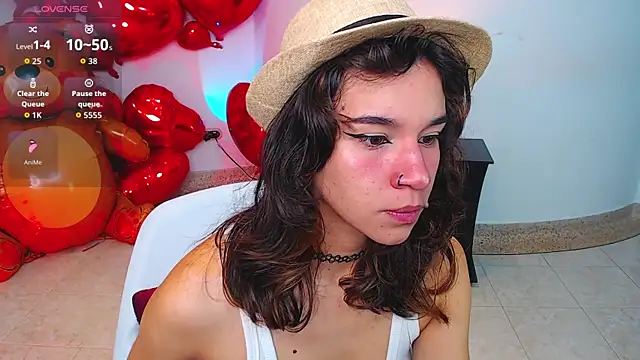 miascarlet 16 online show from October 4, 2025, 1:42 pm