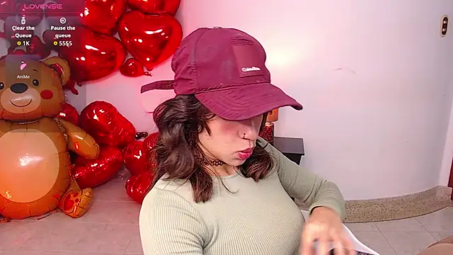 miascarlet 16 online show from October 6, 2025, 1:52 pm