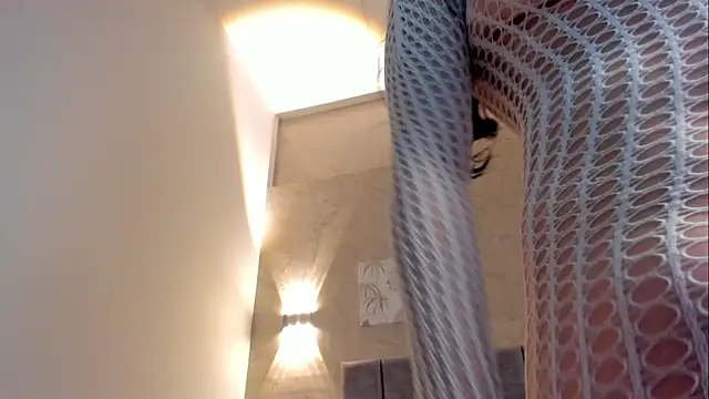 Lunaa bellaa online show from December 17, 2025, 7:42 pm