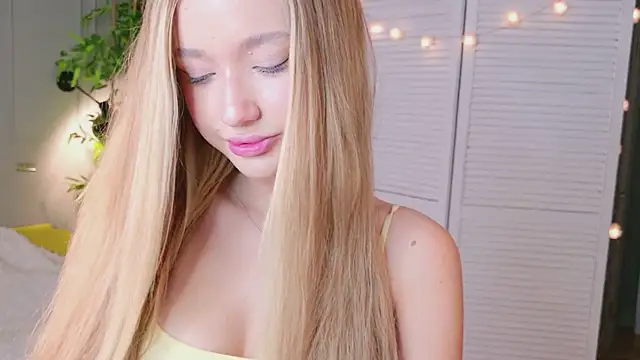 Snapshot of milaa_sun chatting on July 31, 2026, 5:51 am milaa sun online show from July 31, 2026, 5:51 am