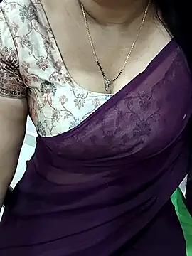 Snapshot of Anuforyou19 chatting on September 21, 2025, 5:03 pm Anuforyou19 online show from September 21, 2025, 5:03 pm