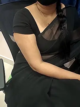 Snapshot of Anuforyou19 chatting on October 4, 2025, 4:49 pm Anuforyou19 online show from October 4, 2025, 4:49 pm