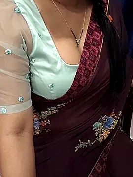 Snapshot of Anuforyou19 chatting on October 5, 2025, 5:00 pm Anuforyou19 online show from October 5, 2025, 5:00 pm