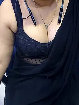 Snapshot of Anuforyou19 chatting on October 13, 2025, 4:45 am Anuforyou19 online show from October 13, 2025, 4:45 am