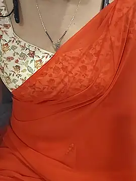 Snapshot of Anuforyou19 chatting on October 15, 2025, 5:24 pm Anuforyou19 online show from October 15, 2025, 5:24 pm