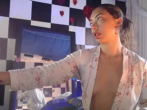 kendraof online show from November 22, 2025, 6:40 pm