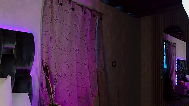 Snapshot of Taurito___ chatting on November 15, 2025, 11:07 am Taurito online show from November 15, 2025, 11:07 am