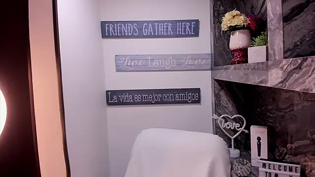 miss   taylor online show from September 30, 2025, 6:02 pm