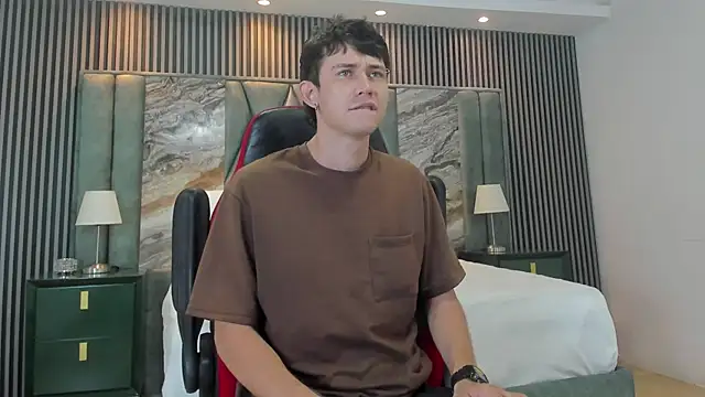 Michael blue online show from September 18, 2025, 11:56 am