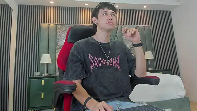 Michael blue online show from September 20, 2025, 12:28 pm