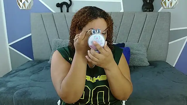 Yera carey online show from November 25, 2025, 12:27 pm