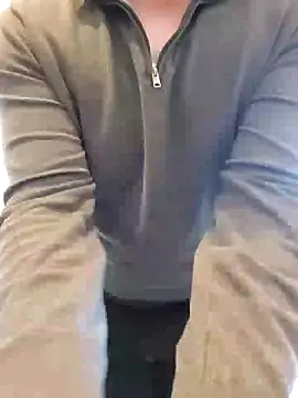 Snapshot of Bimbo_Boi chatting on September 16, 2025, 8:04 am Bimbo Boi online show from September 16, 2025, 8:04 am