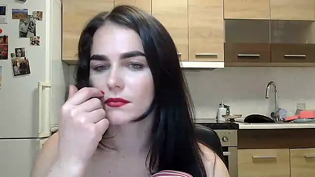 Silviaa a online show from October 27, 2025, 7:29 pm