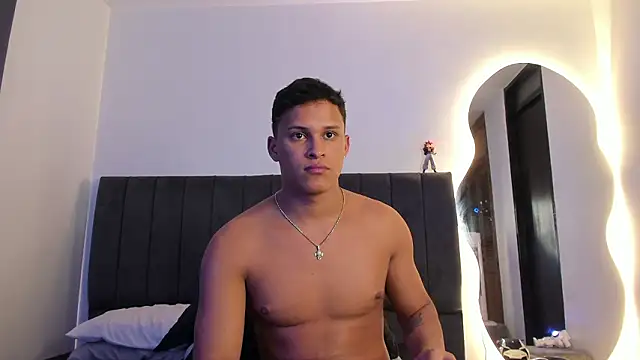 JamesOwenn online show from March 11, 2026, 5:02 am