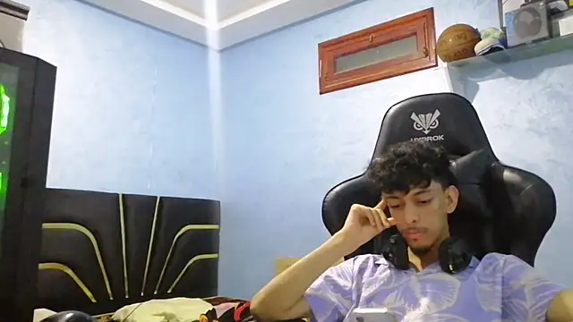 Dark DesireX online show from September 15, 2025, 5:02 pm