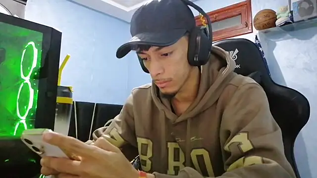 Dark DesireX online show from November 28, 2025, 4:48 am