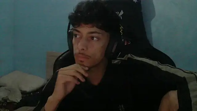 Snapshot of Dark_DesireX chatting on May 21, 2026, 1:29 pm Dark DesireX online show from May 21, 2026, 1:29 pm