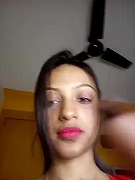 Your-Kitkat online show from December 16, 2025, 8:47 pm