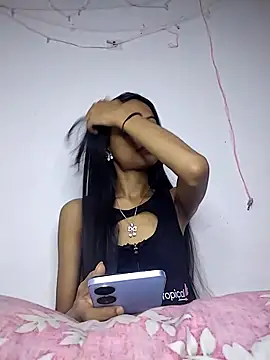 Your-Kitkat online show from February 8, 2026, 12:19 pm