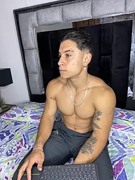 MR MUSCLE online show from November 16, 2025, 12:00 pm