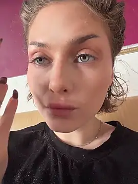 KellyKeler online show from February 13, 2026, 11:17 am