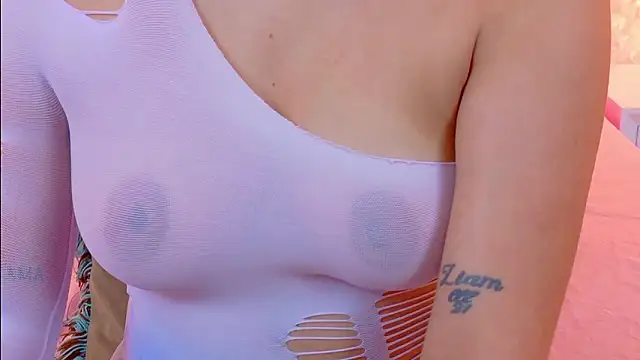 Snapshot of JasmineRhodes chatting on February 9, 2026, 1:04 pm JasmineRhodes online show from February 9, 2026, 1:04 pm