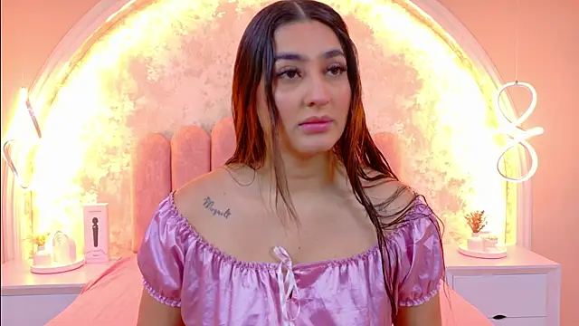 Snapshot of JasmineRhodes chatting on February 10, 2026, 1:04 pm JasmineRhodes online show from February 10, 2026, 1:04 pm