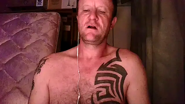 Yournaughty online show from November 3, 2025, 4:36 am