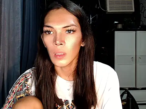 ladyhotcuming online show from July 13, 2026, 4:10 pm