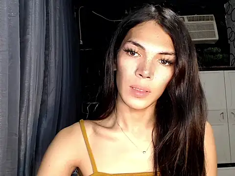 ladyhotcuming online show from August 3, 2026, 8:23 pm