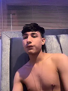 Snapshot of cody_fox10 chatting on November 16, 2025, 6:35 pm cody fox10 online show from November 16, 2025, 6:35 pm