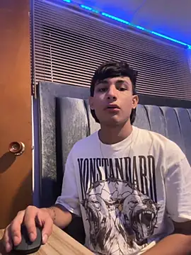 Snapshot of cody_fox10 chatting on November 18, 2025, 7:29 pm cody fox10 online show from November 18, 2025, 7:29 pm