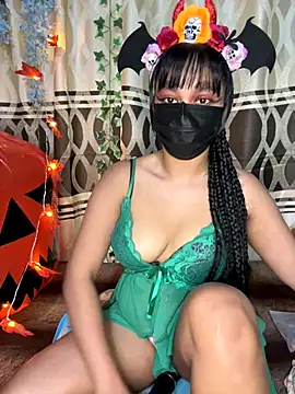 Ariana  Marie online show from October 29, 2025, 1:19 am