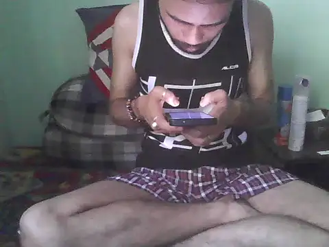Snapshot of Cuckcouple1992 chatting on May 26, 2026, 7:59 am Cuckcouple1992 online show from May 26, 2026, 7:59 am