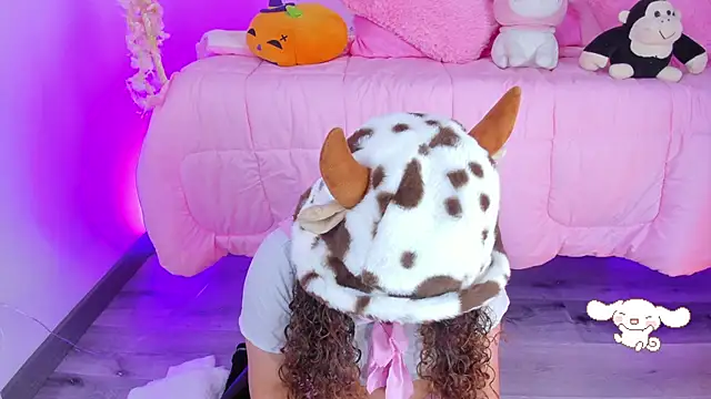 hannacutegod online show from October 27, 2025, 5:33 am