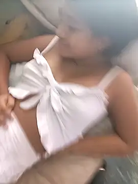 Snapshot of Fernanda30 chatting on September 18, 2025, 7:27 pm Fernanda30 online show from September 18, 2025, 7:27 pm