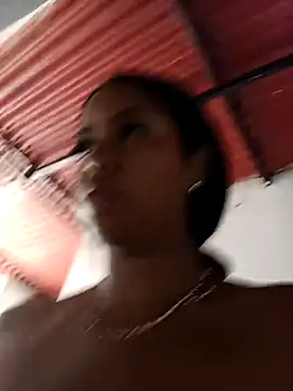 Snapshot of Fernanda30 chatting on October 13, 2025, 2:50 pm Fernanda30 online show from October 13, 2025, 2:50 pm